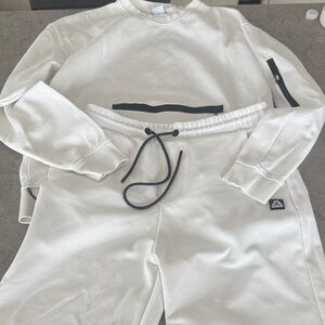 Zara men’s White Sweatshirt and Joggers Set